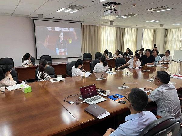 青年小组2.jpg 青年小组2.jpg